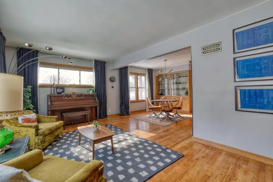 3001 N 87th STREET, Milwaukee, WI 53222 - #2