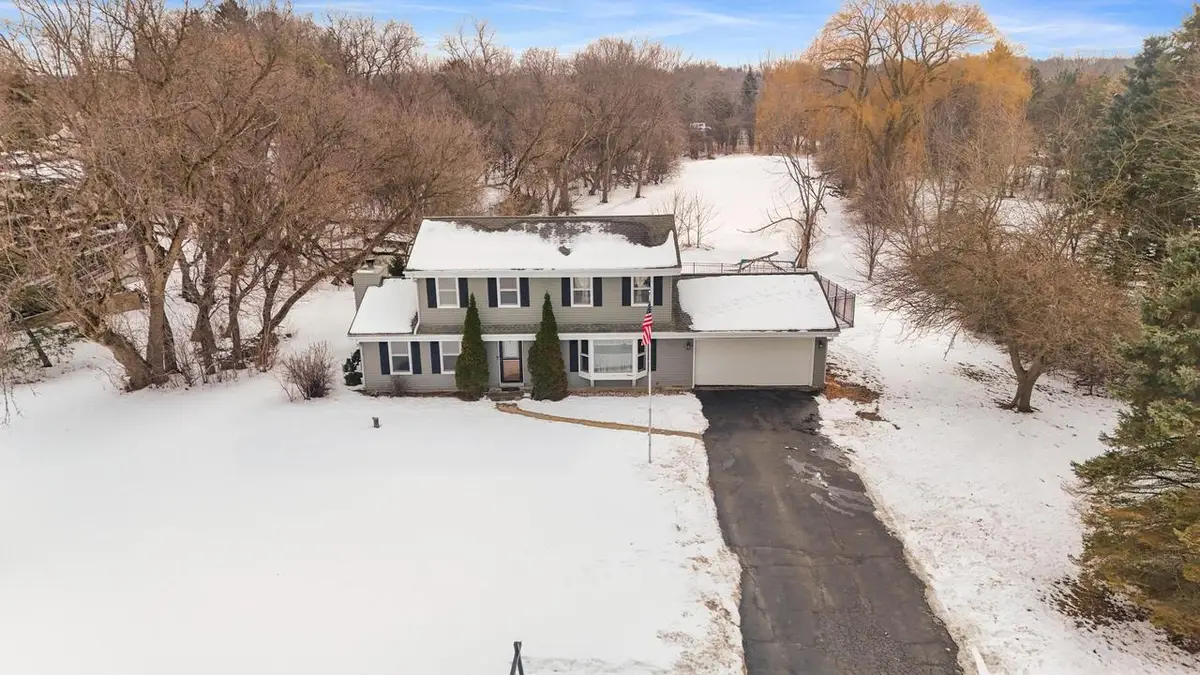 S38W27600 Windsong RIDGE, Waukesha, WI 53189 - #1