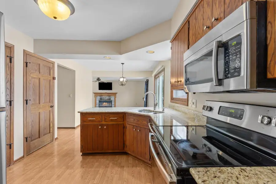 S38W27600 Windsong RIDGE, Waukesha, WI 53189 - #3