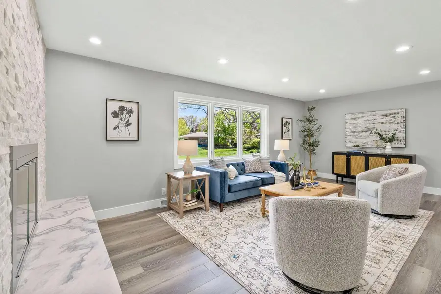 250 W Suburban COURT, Fox Point, WI 53217 - #3