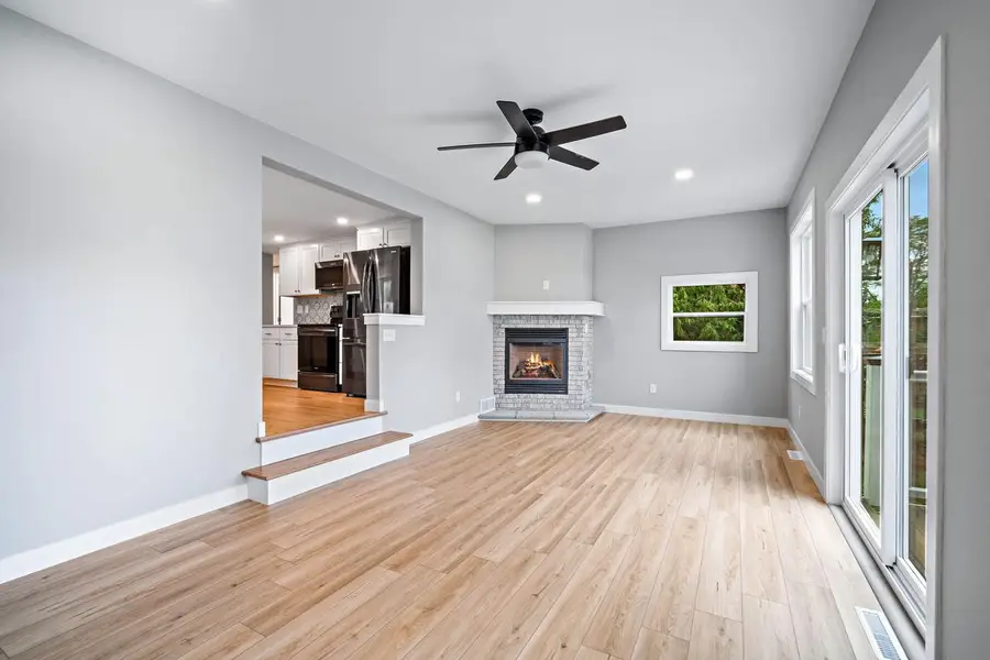 1266 E Green Lake DRIVE, West Bend, WI 53090 - #3