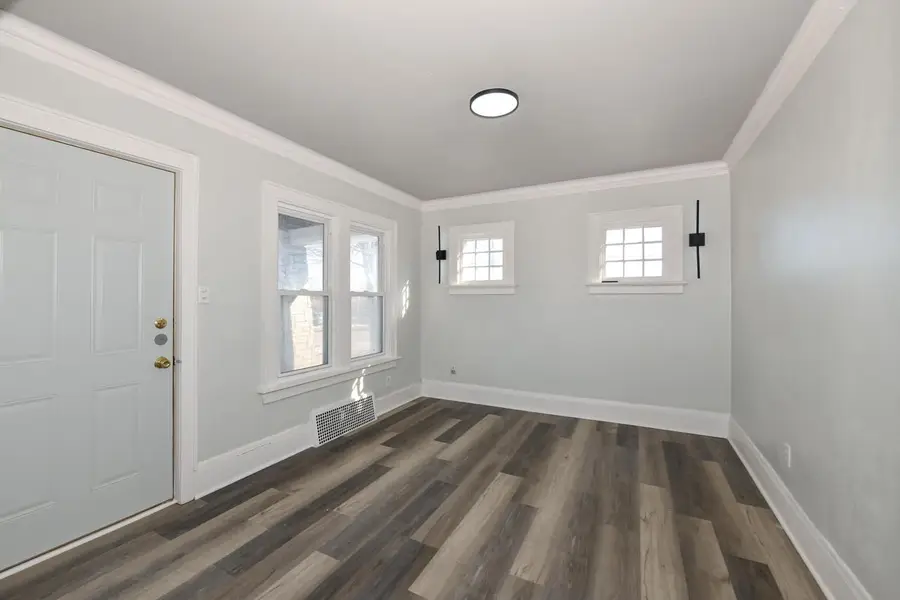 5327 W Wright STREET, Milwaukee, WI 53210 - #2