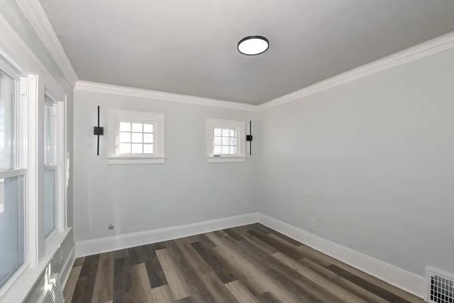 5327 W Wright STREET, Milwaukee, WI 53210 - #3