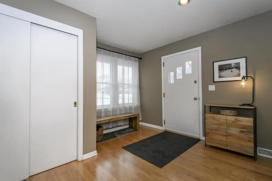 N87W15675 Belleview BOULEVARD, Menomonee Falls, WI 53051 - #2