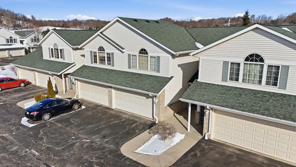 622 Shepherds DRIVE #4, West Bend, WI 53090 - #1