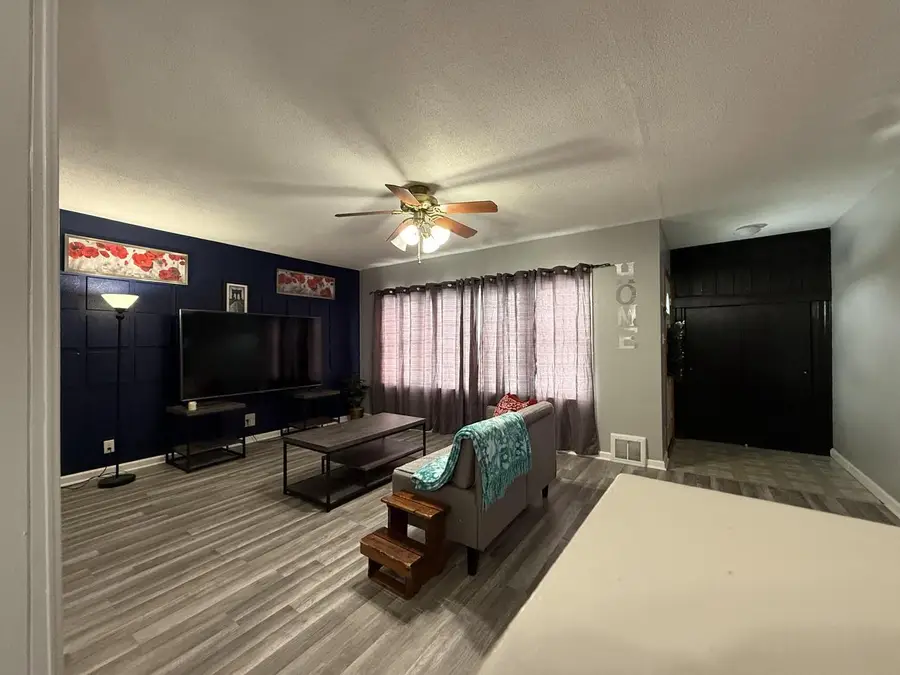 8633 W Lapham STREET, West Allis, WI 53214 - #2