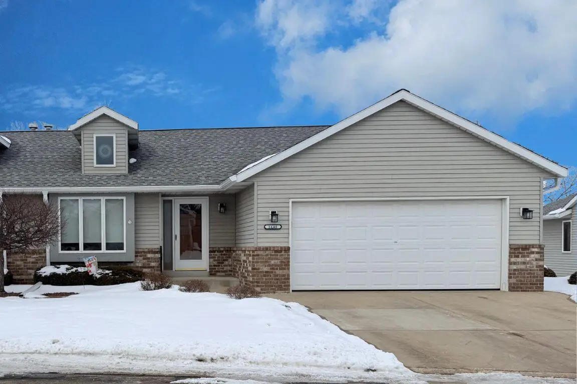 1648 White Tail RUN, Hartford, WI 53027 - #1