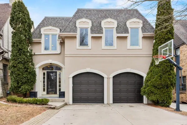 637 E Carlisle AVENUE, Whitefish Bay, WI 53217