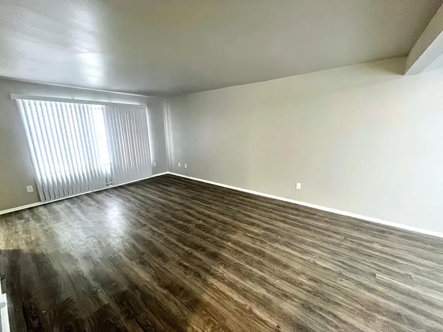 6077 W Calumet ROAD, Milwaukee, WI 53223 - #2