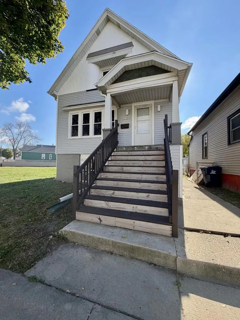 1813 Burnham STREET, Milwaukee, WI 53204 - #2