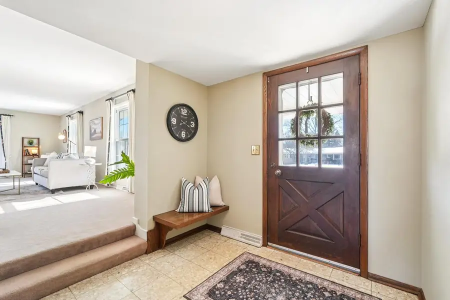 2430 W Applewood LANE, Glendale, WI 53209 - #2