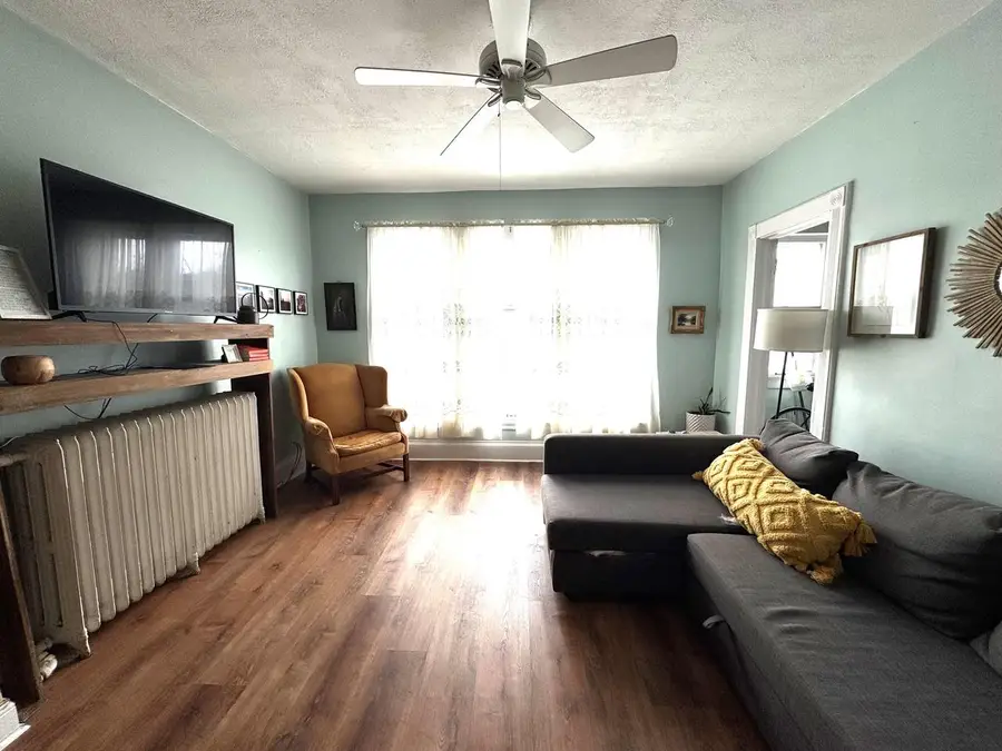 1672 N Astor STREET #1674, Milwaukee, WI 53202 - Image #2