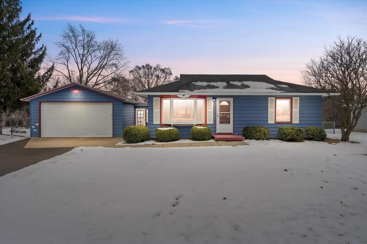 W262S3212 Ridge ROAD, Waukesha, WI 53189 - #1