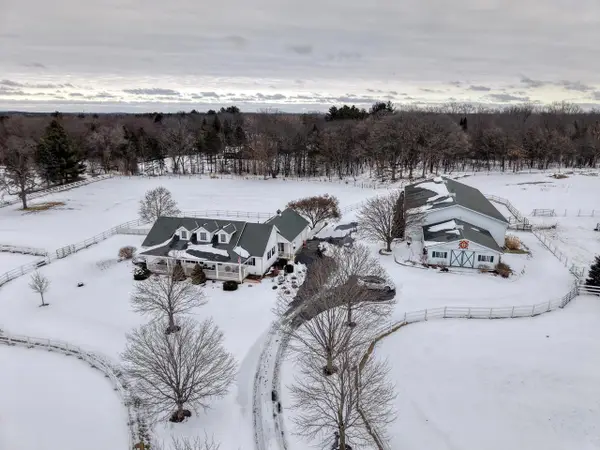 W390S10540 Meadow LANE, Eagle, WI 53119