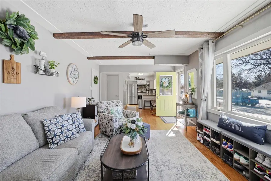 208 Highland AVENUE, Hartland, WI 53029 - #3