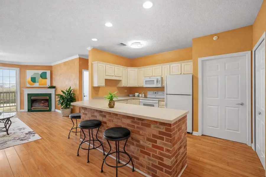 13070 W Bluemound ROAD #209, Elm Grove, WI 53122 - #2