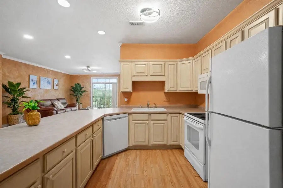 13070 W Bluemound ROAD #209, Elm Grove, WI 53122 - #3