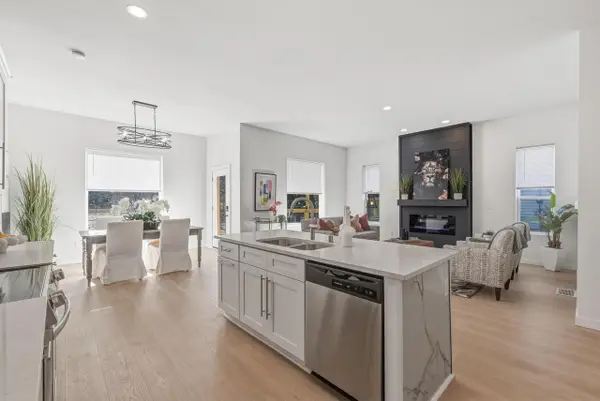 4013 W Parkland AVENUE, Brown Deer, WI 53209