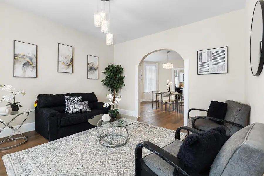 118 E North AVENUE, Milwaukee, WI 53212 - #3