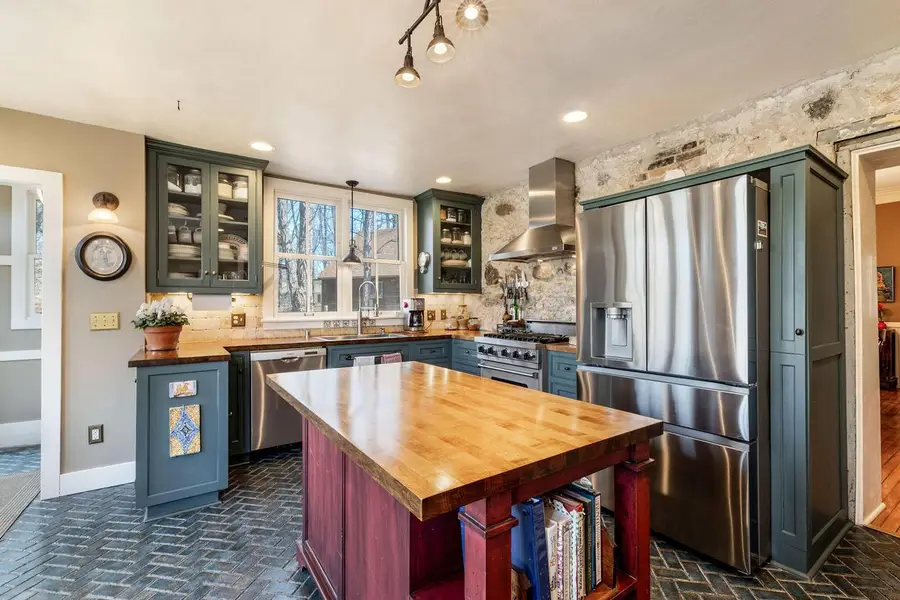 415 Green Bay ROAD, Cedarburg, WI 53012 - #2