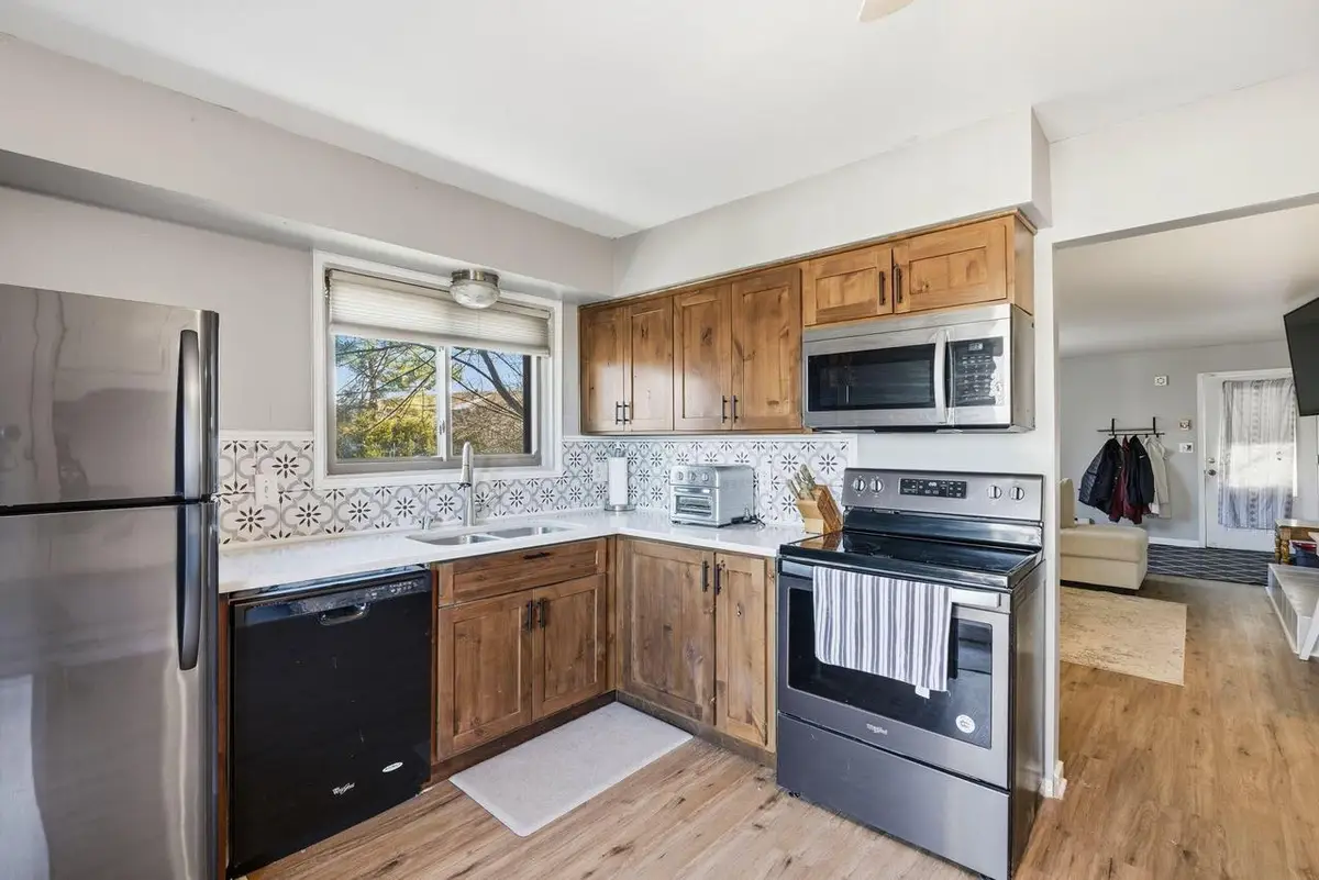 1356 Greenhedge ROAD #C4, Pewaukee, WI 53072 - #1