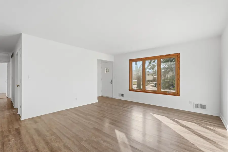 10532 W Birch AVENUE, Milwaukee, WI 53225 - #3