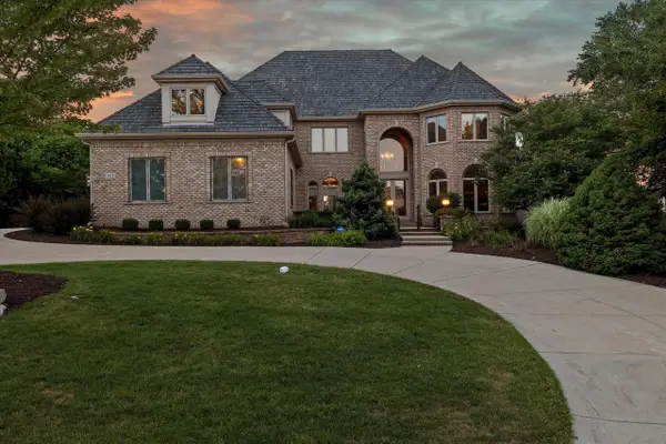 915 Evergreen CIRCLE, Hartland, WI 53029