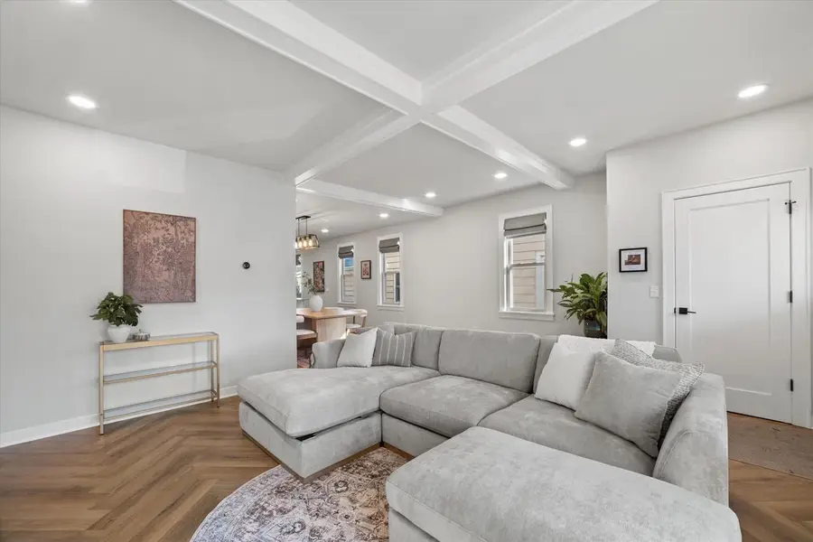 344 E Clarence STREET, Milwaukee, WI 53207 - #2