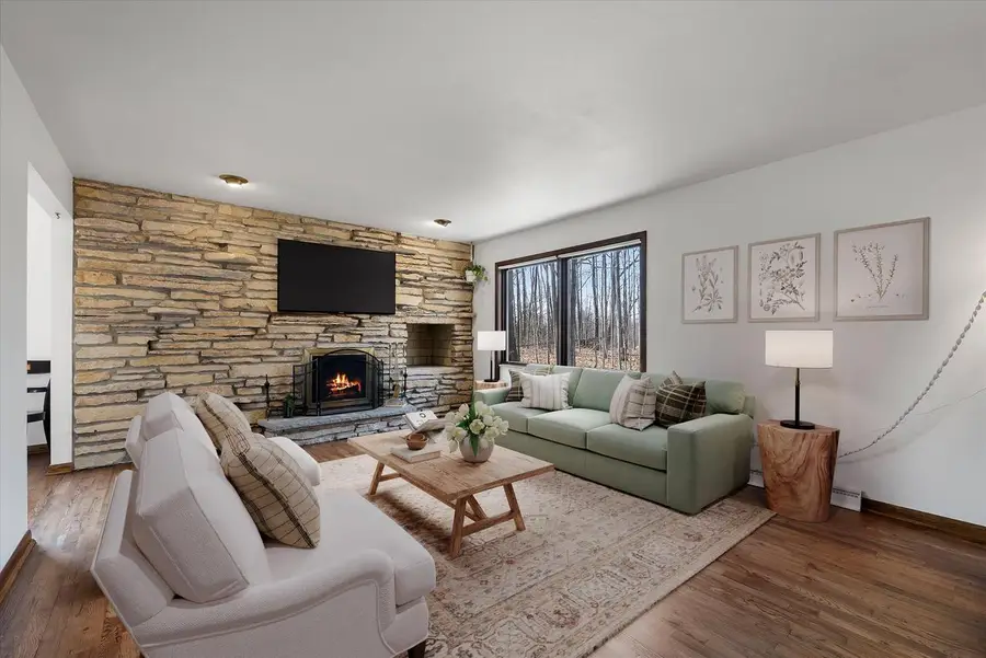 332 Glenview LANE, Grafton, WI 53024 - #2