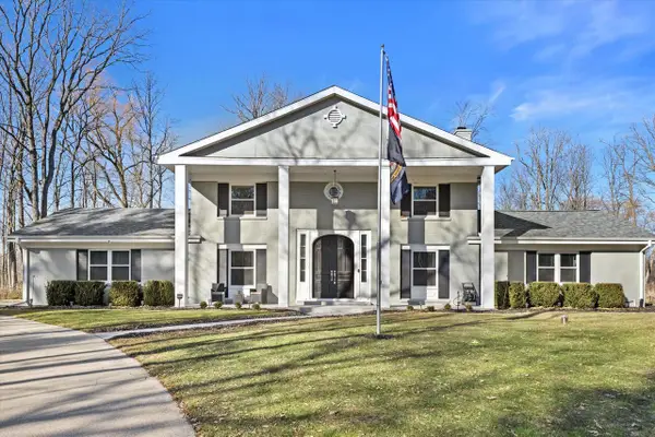 712 Shady LANE, Mequon, WI 53097