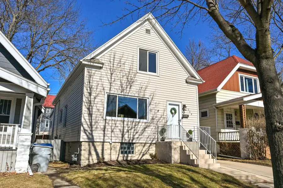 226 E Rosedale AVENUE, Milwaukee, WI 53207 - #2
