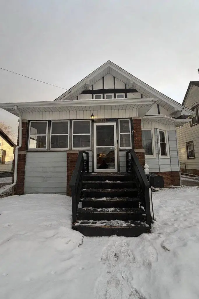 2215 W High STREET, Racine, WI 53404 - #1