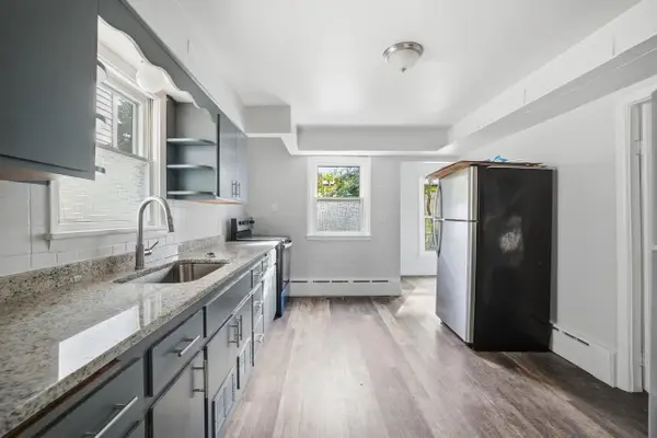 1017 E Pearson STREET, Milwaukee, WI 53202