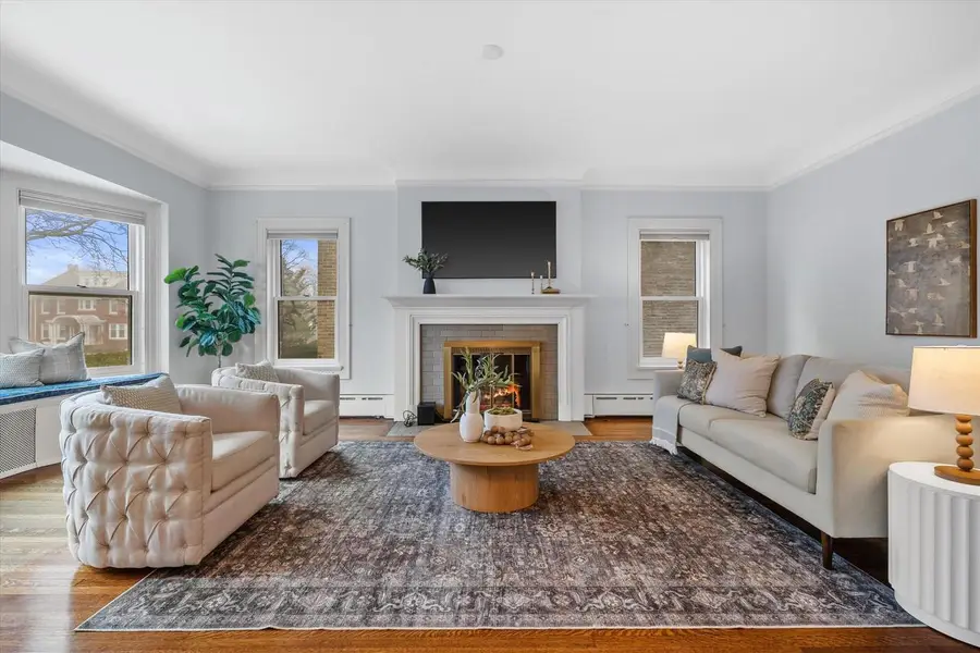 2237 N Lake DRIVE, Milwaukee, WI 53202 - #3