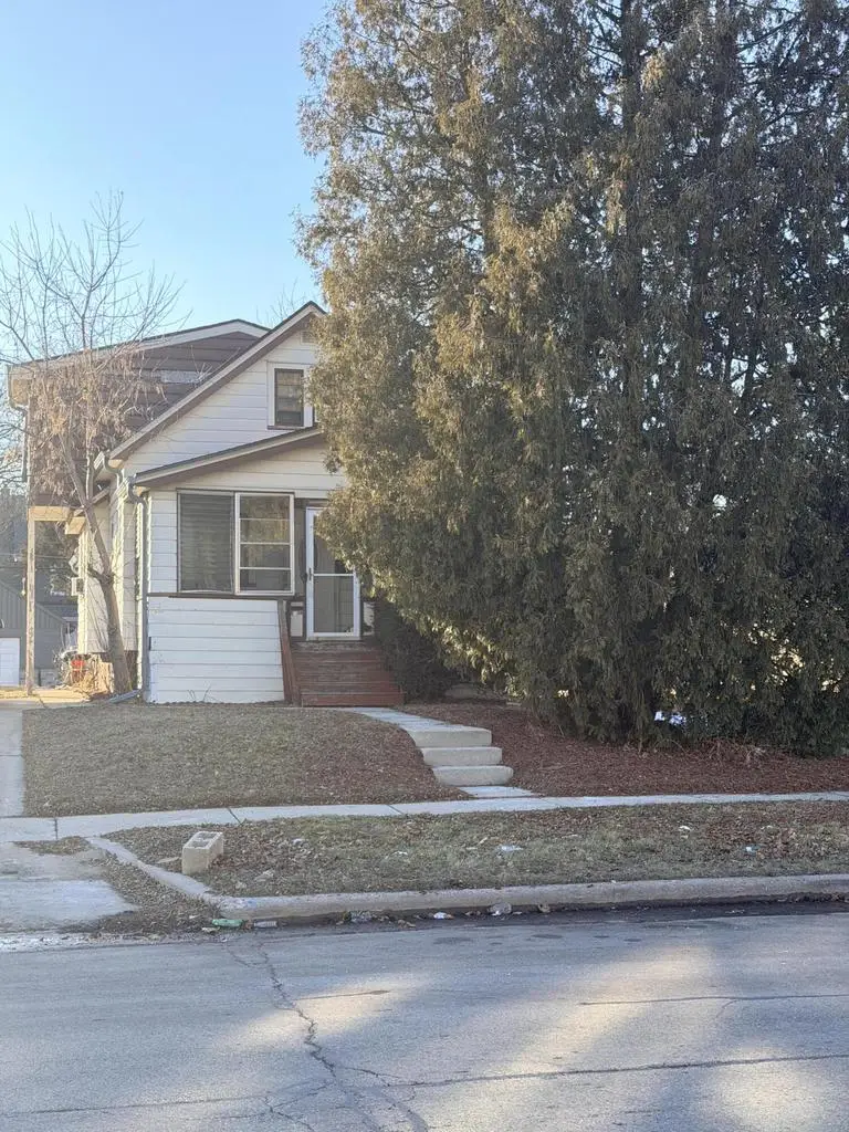 6025 N 35th STREET, Milwaukee, WI 53209 - #2