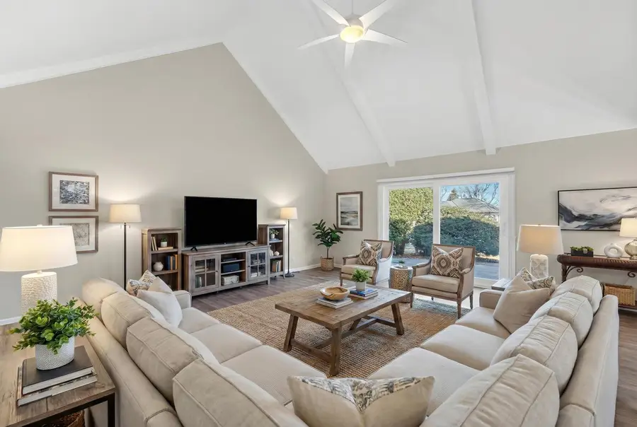 10327 N Savannah COURT, Mequon, WI 53092 - #3