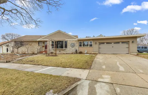 3009 S 74th STREET, West Allis, WI 53219