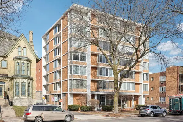 1409 N Prospect AVENUE #302, Milwaukee, WI 53202