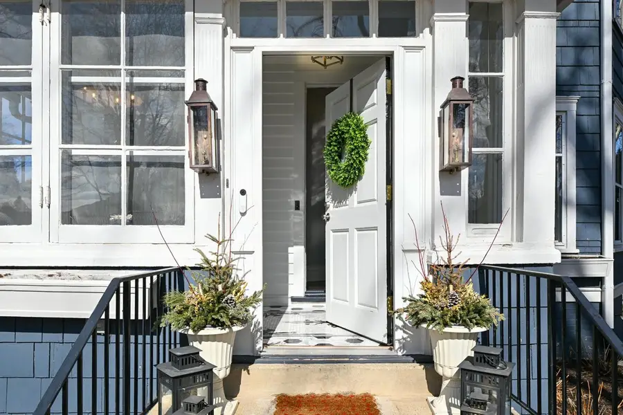 806 E Beaumont AVENUE, Whitefish Bay, WI 53217 - #3