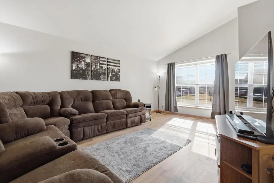 114 Rushmore LANE, Hartford, WI 53027 - #2