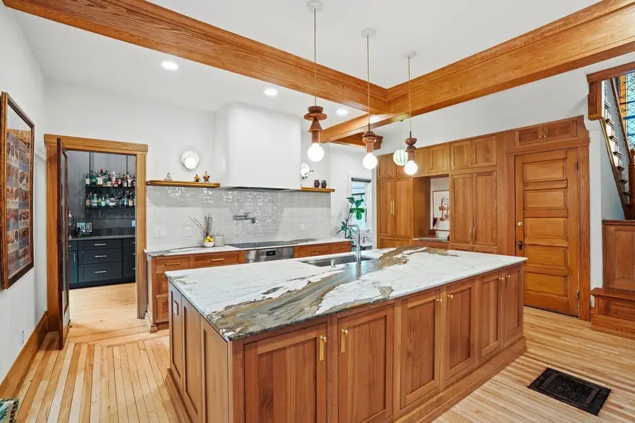 2741 N Hackett AVENUE, Milwaukee, WI 53211 - #3