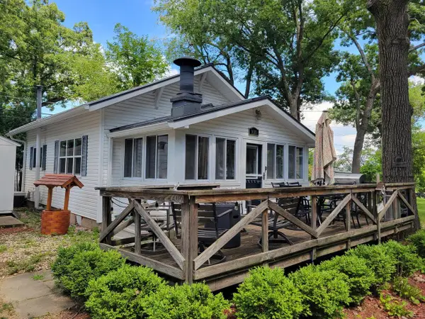 1610 Jackson Park DRIVE, Delavan, WI 53115