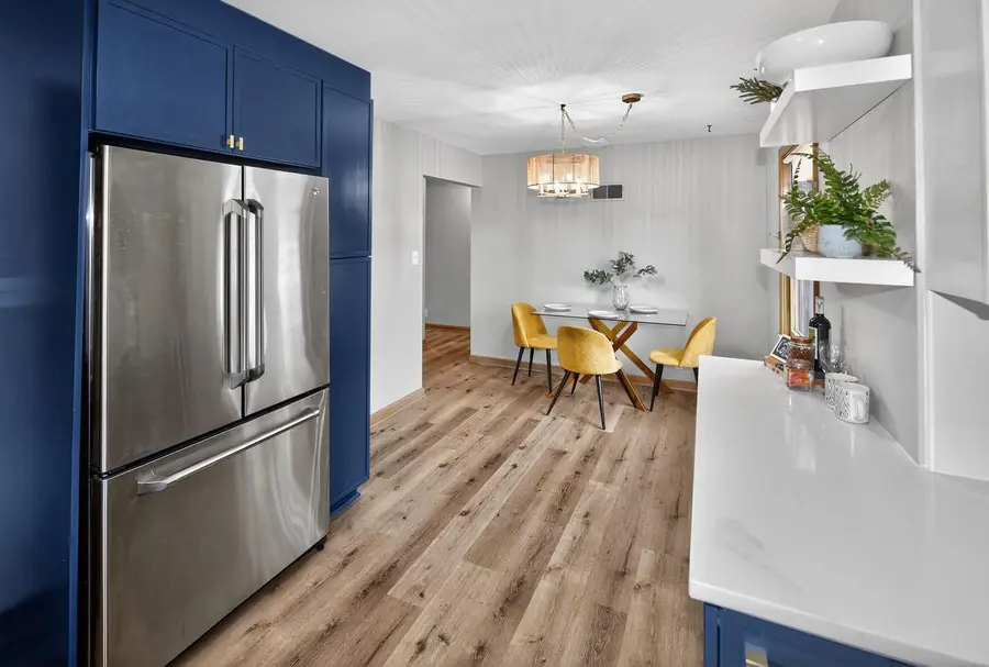 10708 W York PLACE, Wauwatosa, WI 53222 - #3