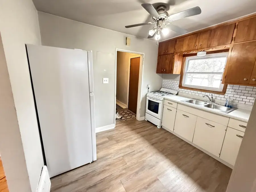 1605 W Custer AVENUE, Brown Deer, WI 53209 - #3