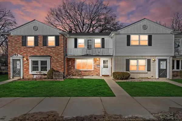 4958 W Colonial COURT, Greenfield, WI 53220