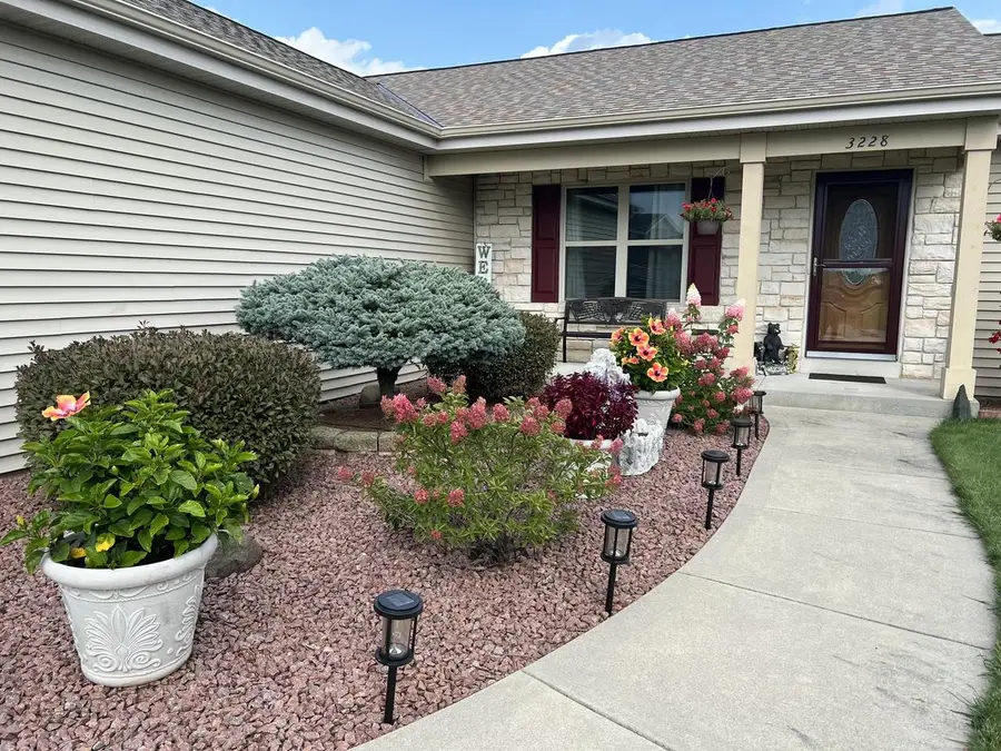 3228 Sherman Parc CIRCLE, Jackson, WI 53037 - #2