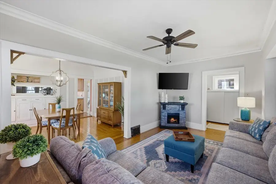 8223 Portland AVENUE, Wauwatosa, WI 53213 - #3