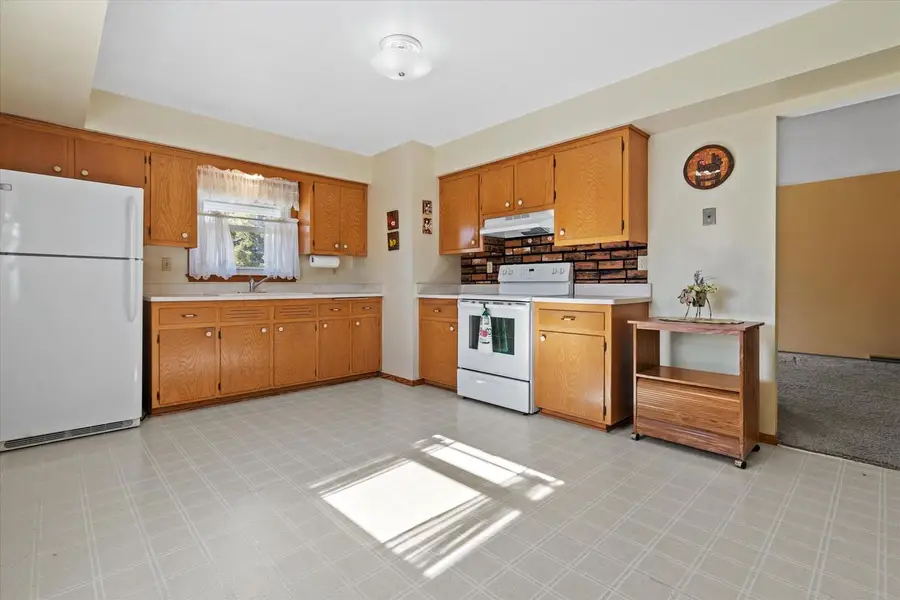 6116 S Robert AVENUE, Cudahy, WI 53110 - #2