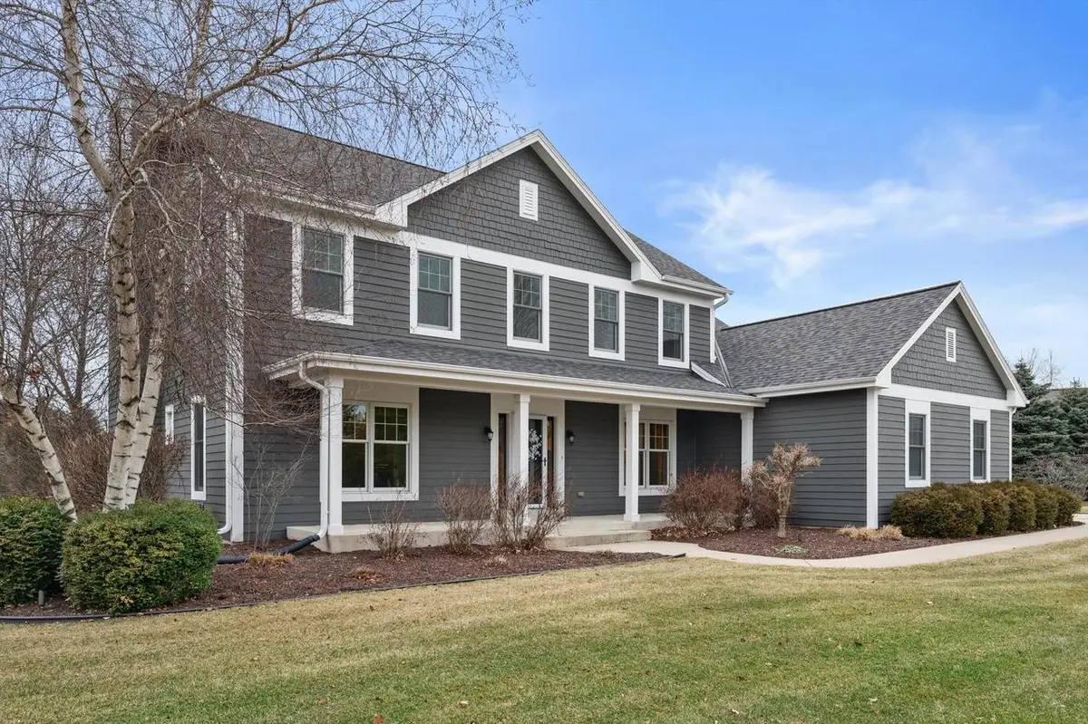 W285N7383 Bark River ROAD, Hartland, WI 53029 - #1