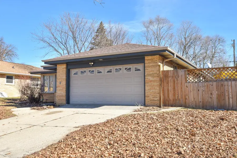 3182 N 96th STREET, Milwaukee, WI 53222 - #3